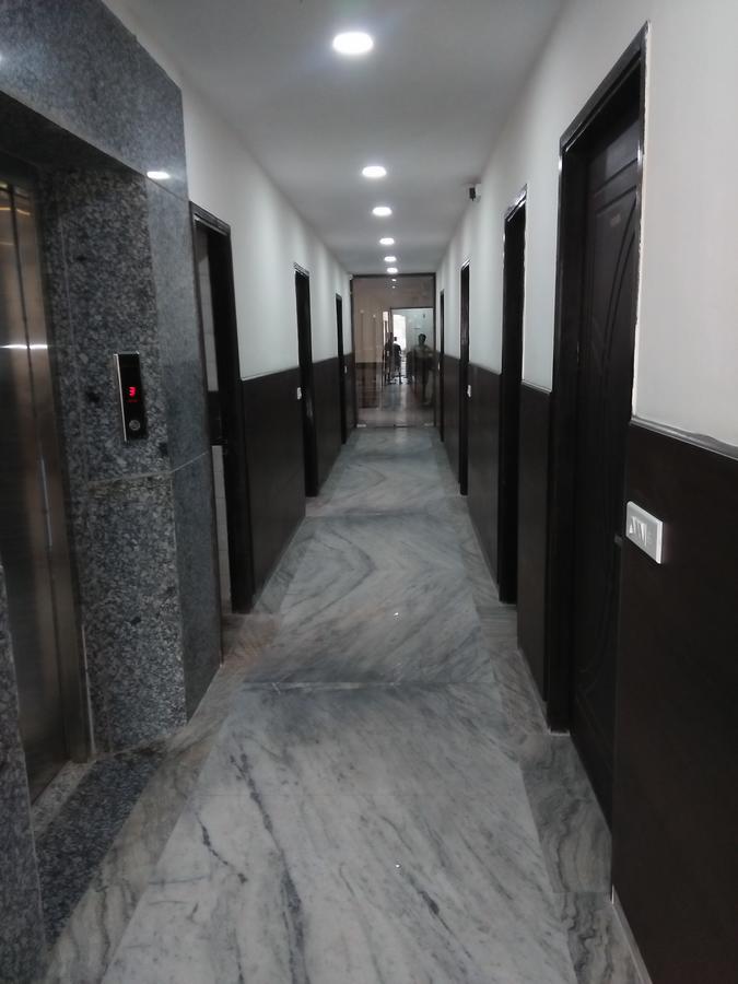 Hotel Sar Kamla Dham Skd Vrindavan Fully Vaccinated Staff Esterno foto